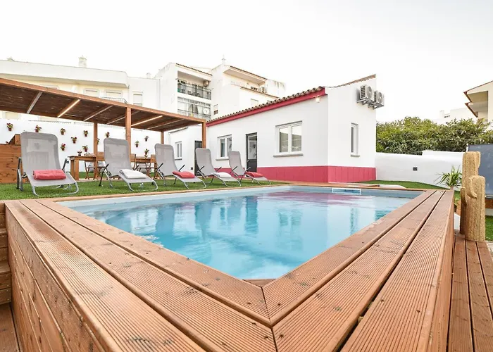 Villa Elevator's House By Atlantic Places