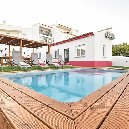 Villa Elevator's House By Atlantic Places